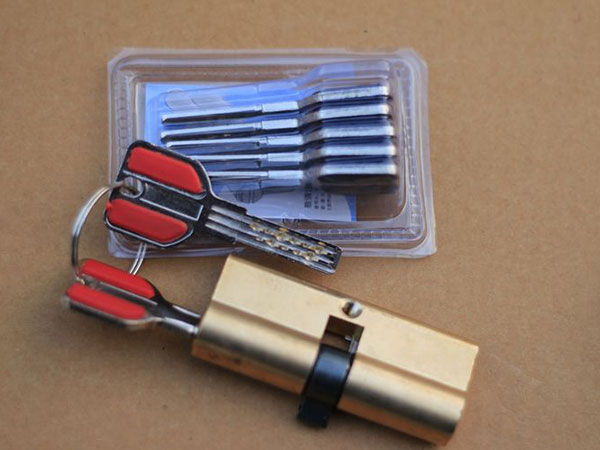 濠江24小时上门开锁公司